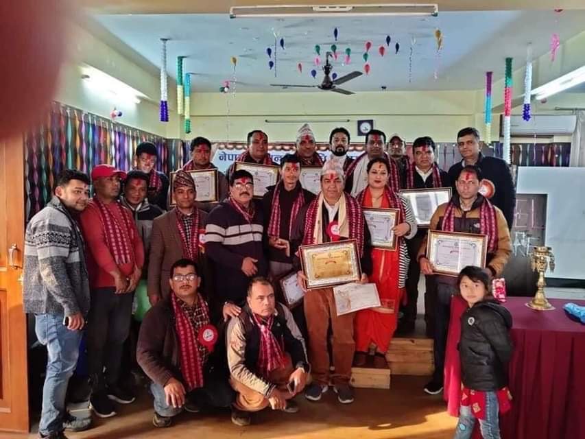 नेपाल पशुपन्छी औषधि व्यवसायी संघ त्रिशुलीको  अध्यक्ष रामचन्द्र नेपाल