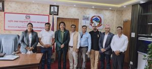 पोल्ट्री क्षेत्र संकटमा, नीतिगत हस्तक्षेपको माग गर्दै मन्त्रीसँग संघको छलफल